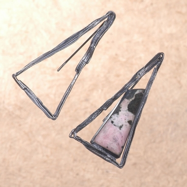 earrings - N 14 - Earrings: oxidized silver, thulite/rosaline (SW)