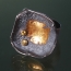 P 28 - Prsten: patinované stříbro, zlato, safíry